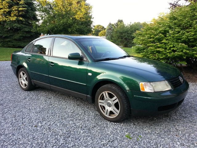 2001 Volkswagen Passat SE Crew Cab 4WD FFV