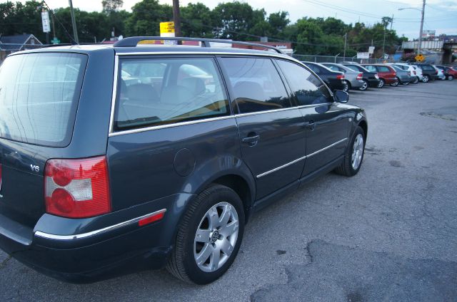 2001 Volkswagen Passat SE Crew Cab 4WD FFV