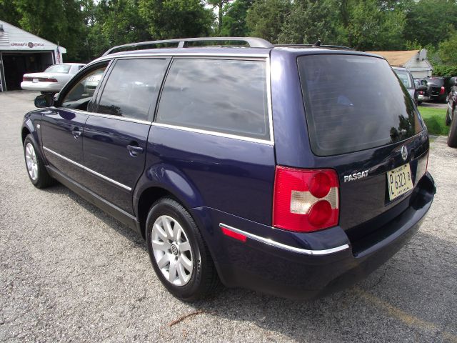 2001 Volkswagen Passat FWD 4dr Sport