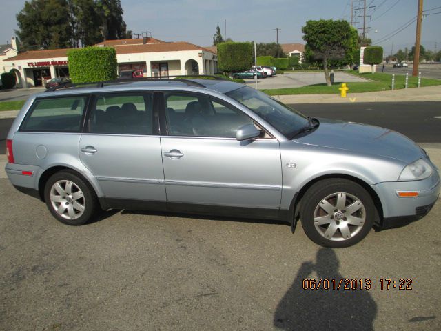 2001 Volkswagen Passat SE Crew Cab 4WD FFV