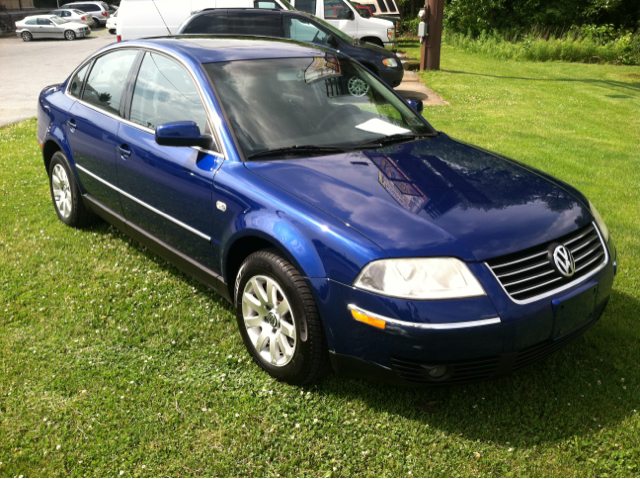 2001 Volkswagen Passat FWD 4dr Sport