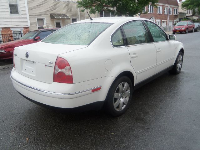 2001 Volkswagen Passat SE Crew Cab 4WD FFV