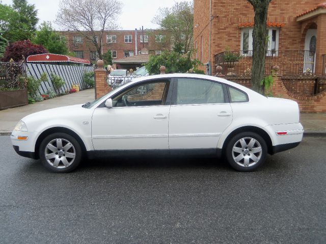 2001 Volkswagen Passat SE Crew Cab 4WD FFV