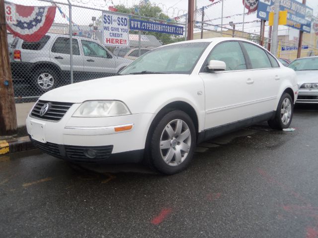 2001 Volkswagen Passat SE Crew Cab 4WD FFV