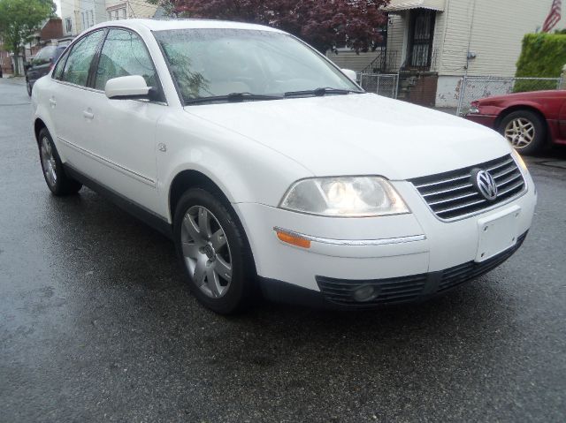 2001 Volkswagen Passat SE Crew Cab 4WD FFV