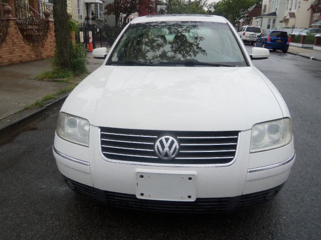 2001 Volkswagen Passat SE Crew Cab 4WD FFV