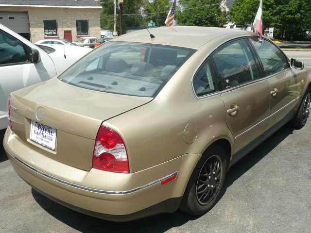 2001 Volkswagen Passat FWD 4dr Sport