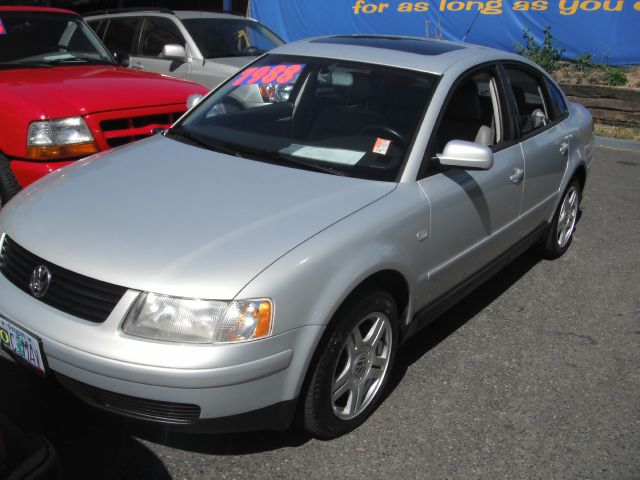 2001 Volkswagen Passat SE Crew Cab 4WD FFV