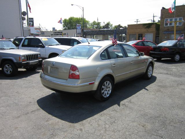 2001 Volkswagen Passat FWD 4dr Sport