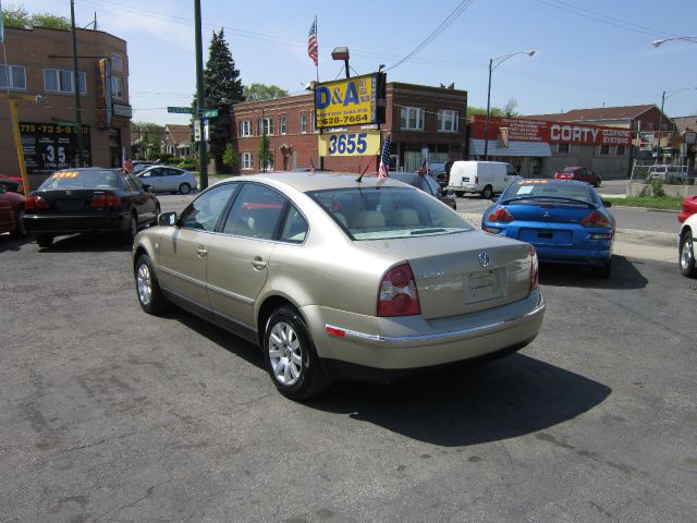 2001 Volkswagen Passat FWD 4dr Sport