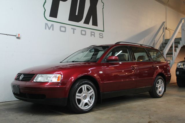 2001 Volkswagen Passat SE Crew Cab 4WD FFV