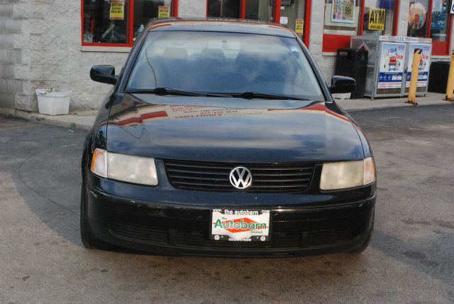 2001 Volkswagen Passat FWD 4dr Sport