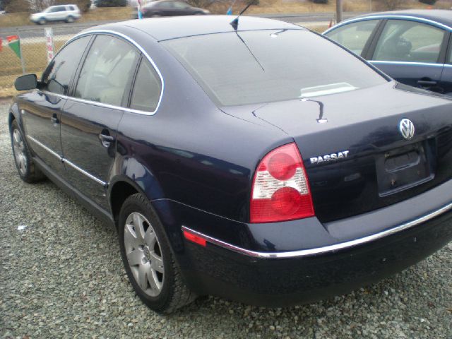 2001 Volkswagen Passat SE Crew Cab 4WD FFV