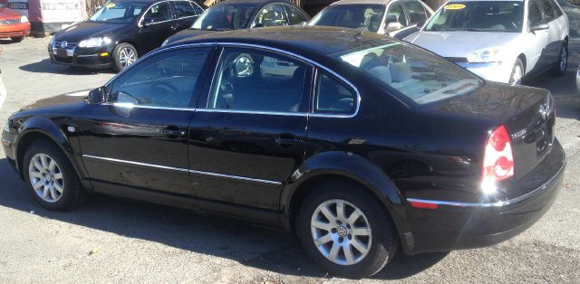 2001 Volkswagen Passat FWD 4dr Sport