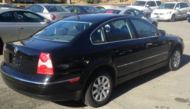 2001 Volkswagen Passat FWD 4dr Sport