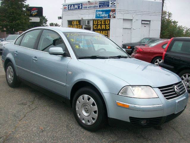 2001 Volkswagen Passat FWD 4dr Sport