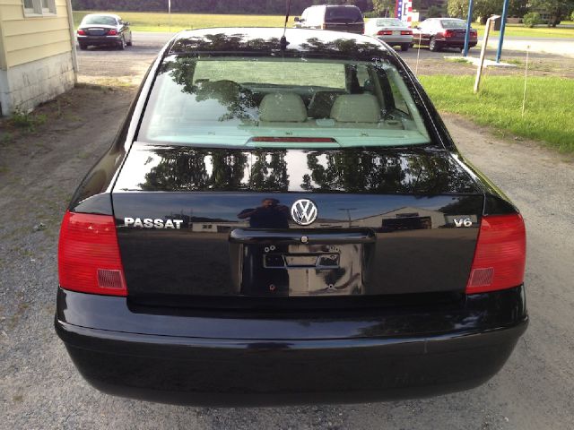 2001 Volkswagen Passat SE Crew Cab 4WD FFV