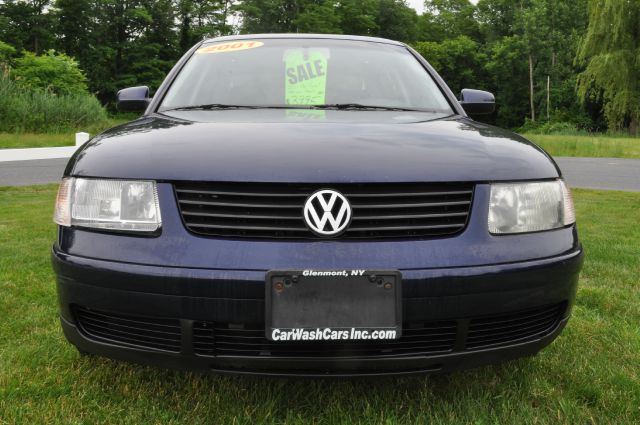 2001 Volkswagen Passat FWD 4dr Sport