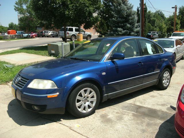 2001 Volkswagen Passat FWD 4dr Sport