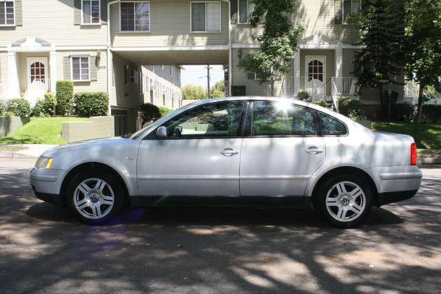 2001 Volkswagen Passat SE Crew Cab 4WD FFV