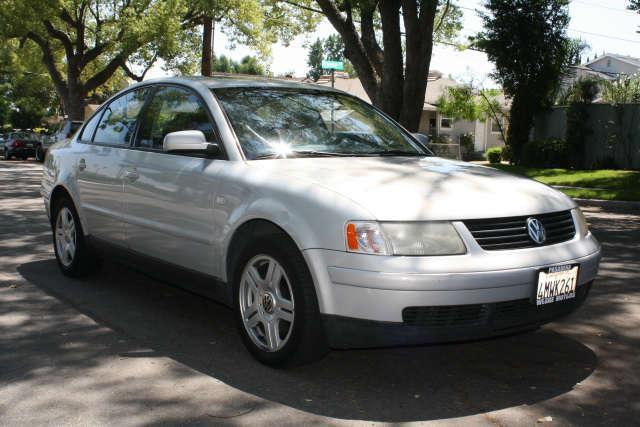 2001 Volkswagen Passat SE Crew Cab 4WD FFV