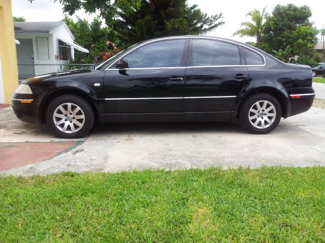 2001 Volkswagen Passat FWD 4dr Sport