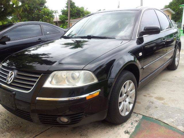 2001 Volkswagen Passat FWD 4dr Sport