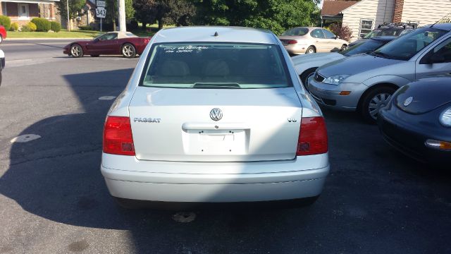 2001 Volkswagen Passat SE Crew Cab 4WD FFV