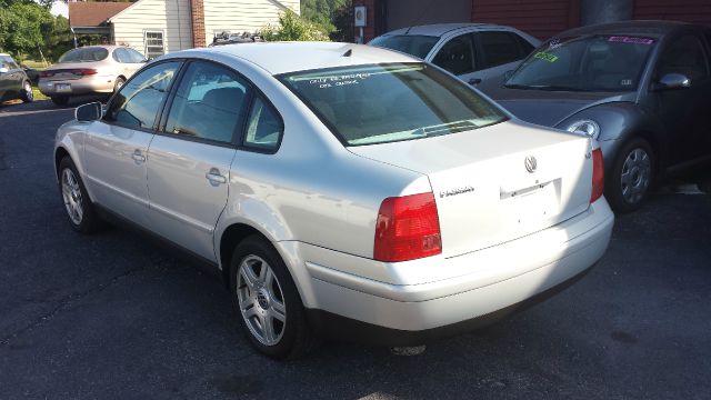 2001 Volkswagen Passat SE Crew Cab 4WD FFV