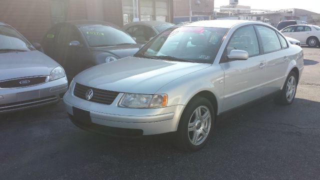 2001 Volkswagen Passat SE Crew Cab 4WD FFV