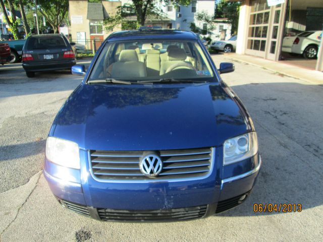 2002 Volkswagen Passat FWD 4dr Sport