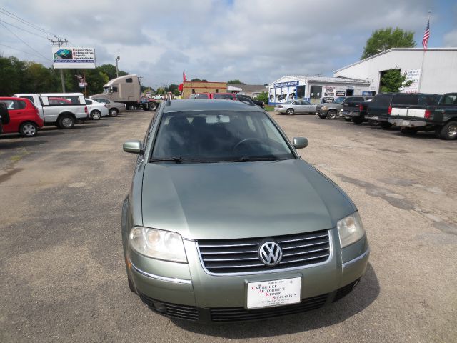 2002 Volkswagen Passat FWD 4dr Sport