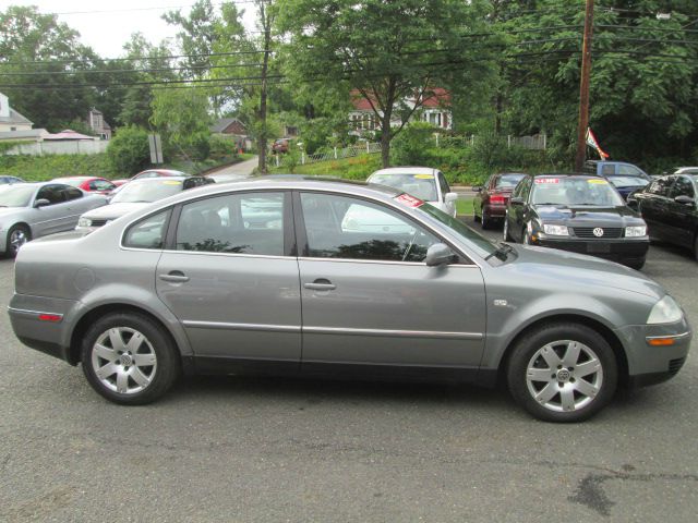 2002 Volkswagen Passat SE Crew Cab 4WD FFV