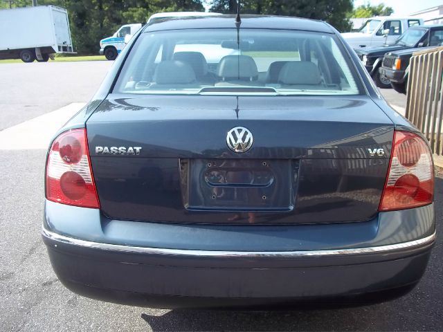 2002 Volkswagen Passat SE Crew Cab 4WD FFV