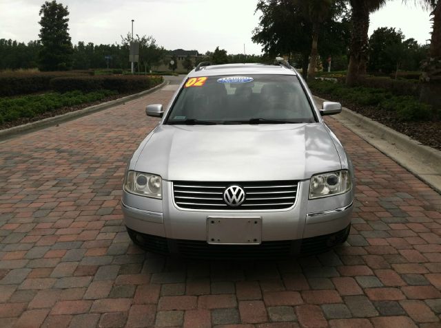 2002 Volkswagen Passat FWD 4dr Sport