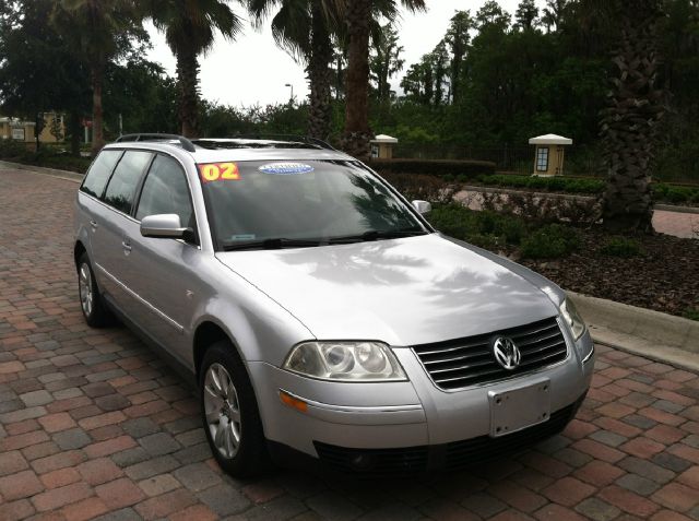 2002 Volkswagen Passat FWD 4dr Sport