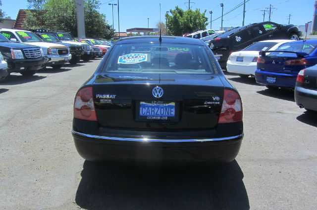 2002 Volkswagen Passat LS W/leather Seats