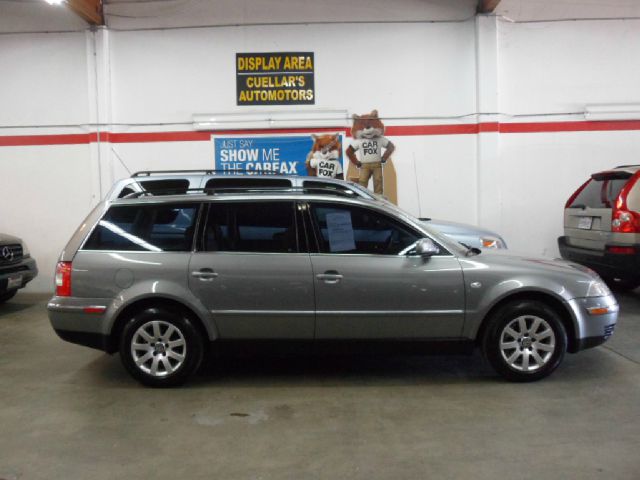 2002 Volkswagen Passat FWD 4dr Sport