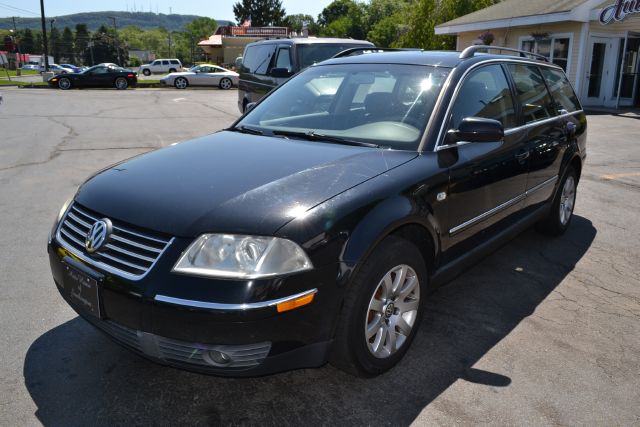 2002 Volkswagen Passat FWD 4dr Sport