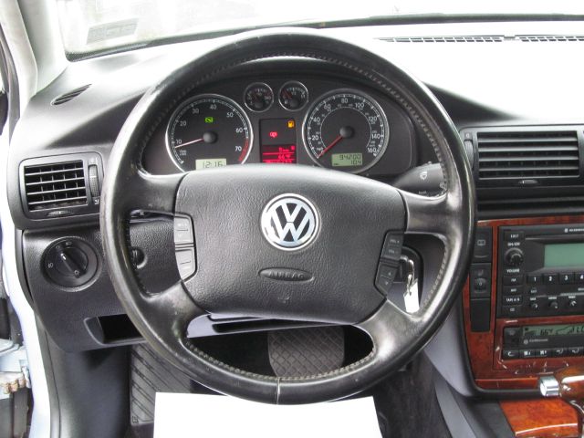 2002 Volkswagen Passat LS W/leather Seats