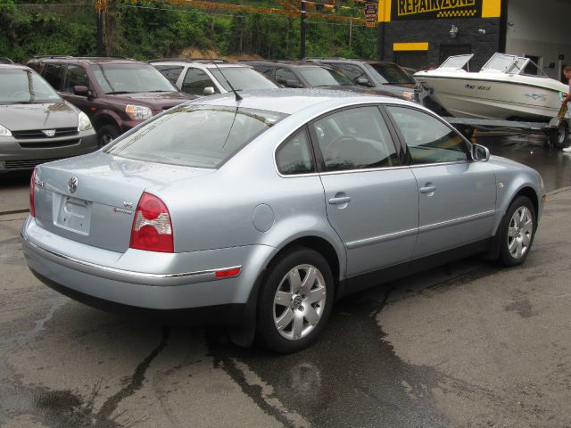 2002 Volkswagen Passat LS W/leather Seats