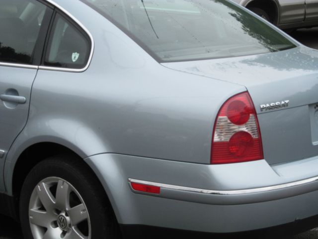 2002 Volkswagen Passat LS W/leather Seats