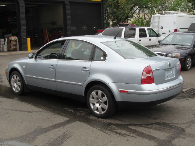 2002 Volkswagen Passat LS W/leather Seats