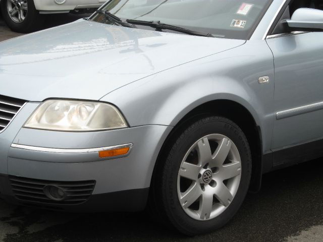 2002 Volkswagen Passat LS W/leather Seats