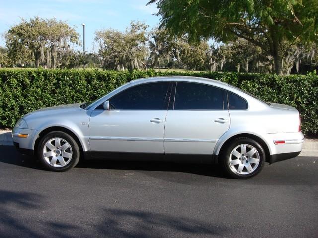 2002 Volkswagen Passat SLE EXT CAB 4D