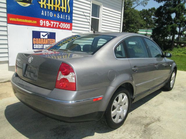 2002 Volkswagen Passat SE Crew Cab 4WD FFV