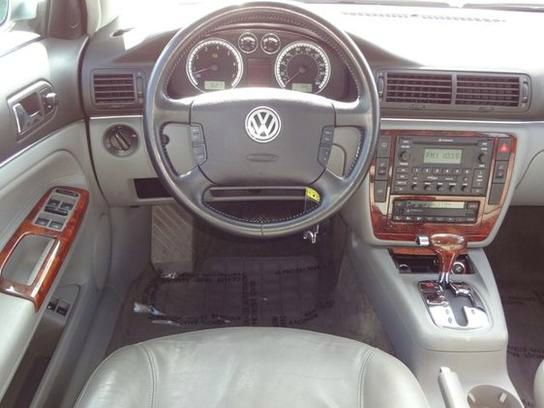 2002 Volkswagen Passat LS W/leather Seats