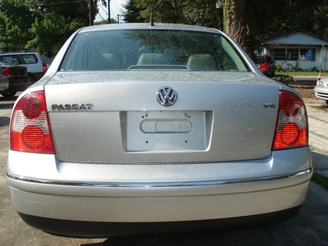 2002 Volkswagen Passat SE Crew Cab 4WD FFV