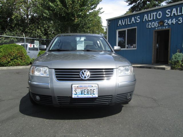 2002 Volkswagen Passat FWD 4dr Sport