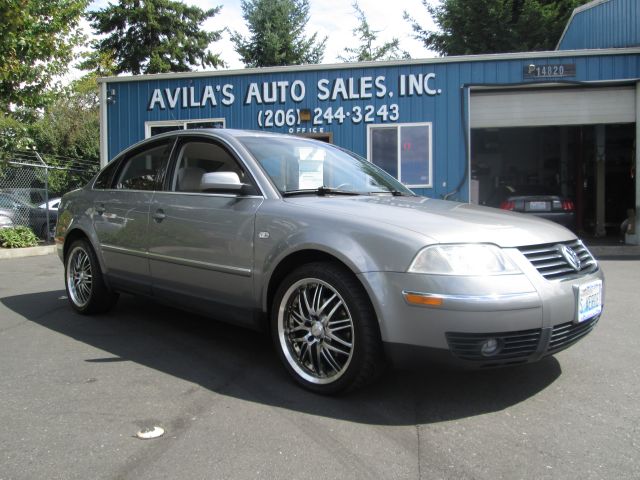 2002 Volkswagen Passat FWD 4dr Sport